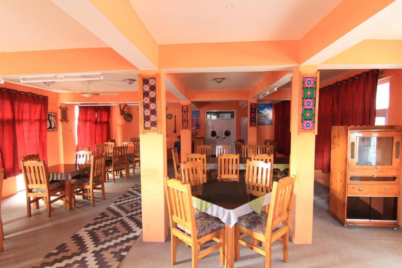 World Roof Hotel Hunza Karimabad  Exterior photo