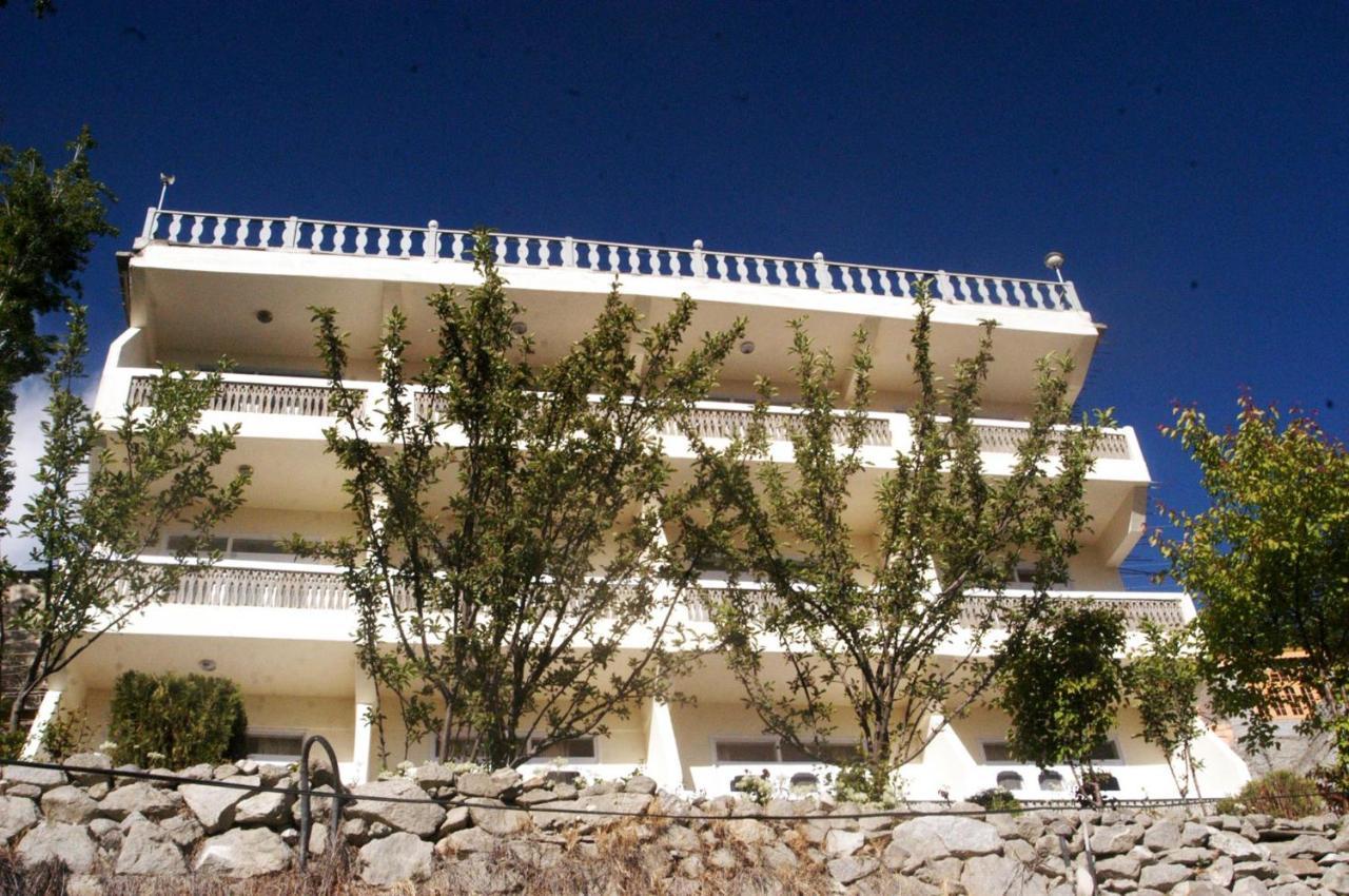 World Roof Hotel Hunza Karimabad  Exterior photo